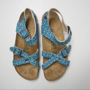 Birki's crossover strap with backstrap